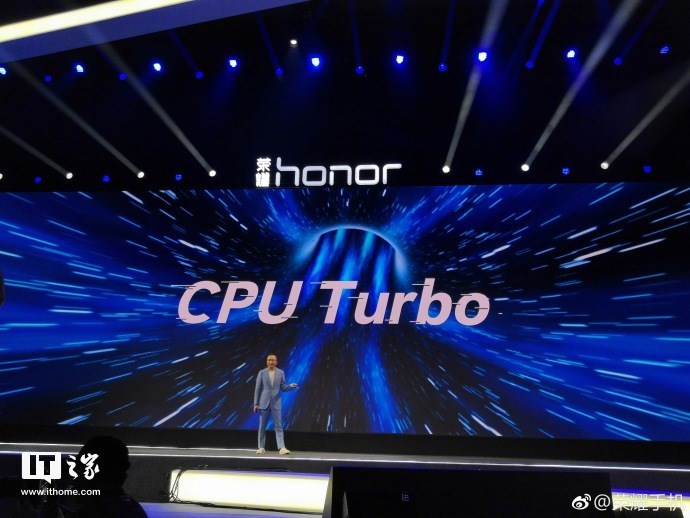 荣耀Note 10再推“吓人”技术2.0：CPU Turbo极限温控