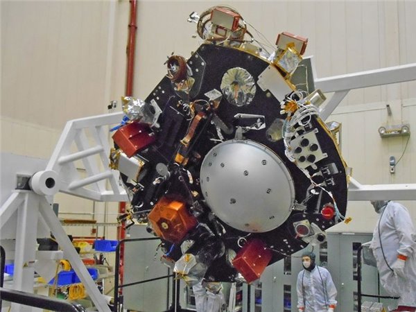 NASA：探索火星先派智能机器人