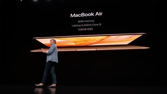 新版 MacBook Air：100% 可回收铝材料制成