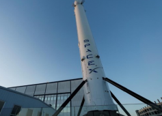 SpaceX将进行首次不载人测试飞行 前往国际空间站